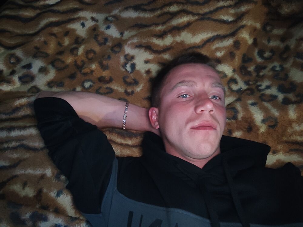  ,   Anton, 28 ,   ,   