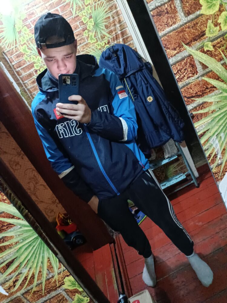  41722375  , 21 ,    
