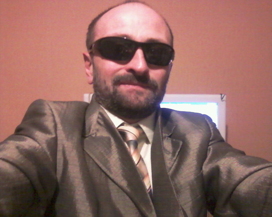  23793085  Mihal, 53 ,    