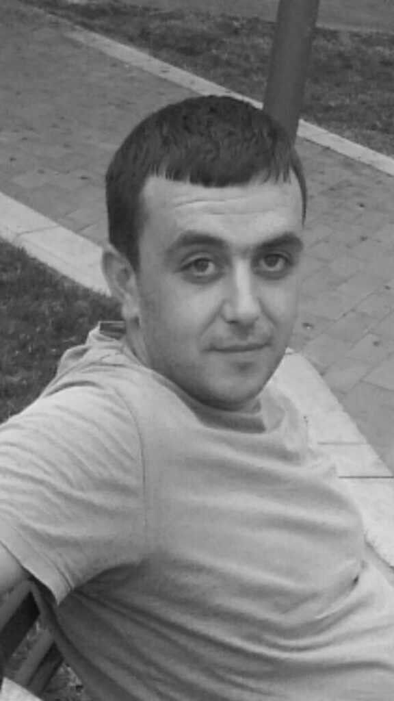 9440505  Arman, 39 ,    