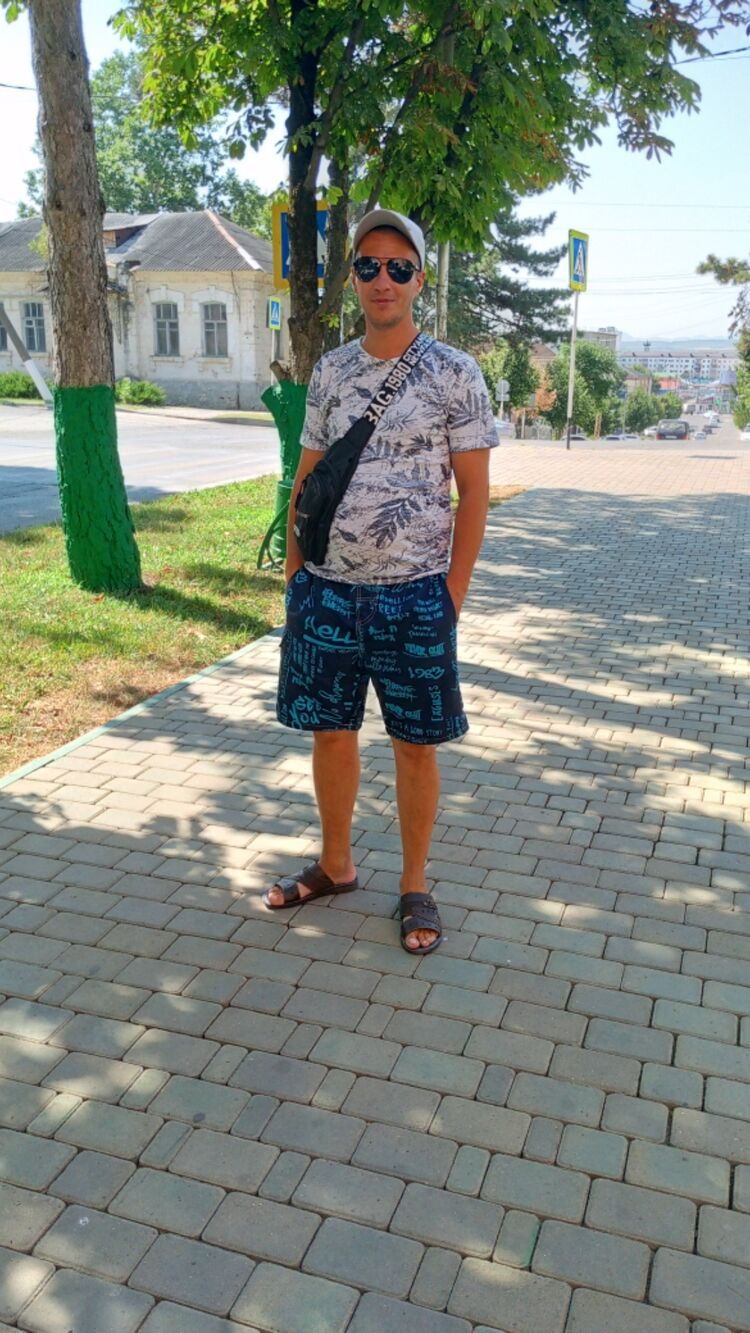  43318515  , 39 ,    