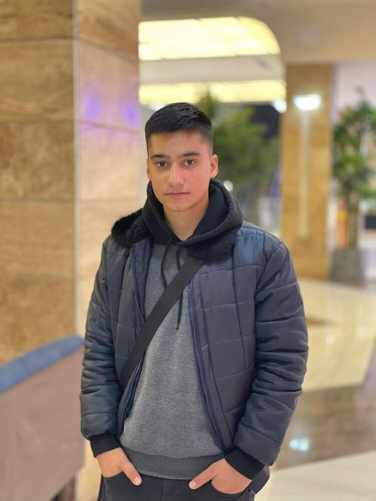  ,   Artyom, 20 ,   ,   