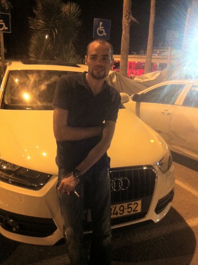  5180785  Alexandro, 39 ,    