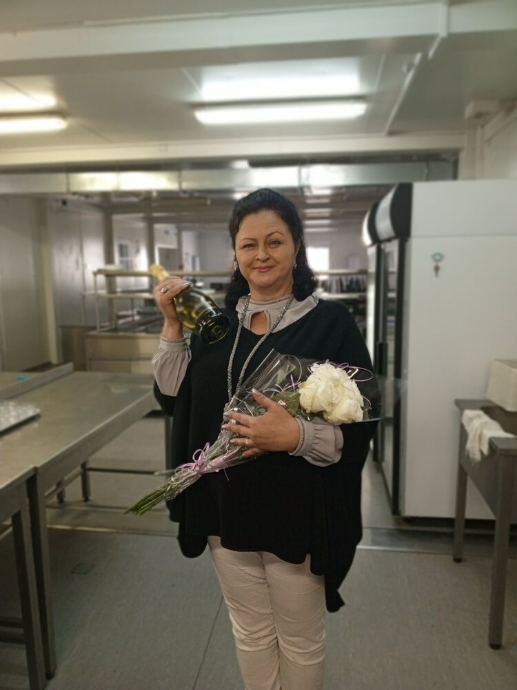  ,   Eva, 53 ,   ,   