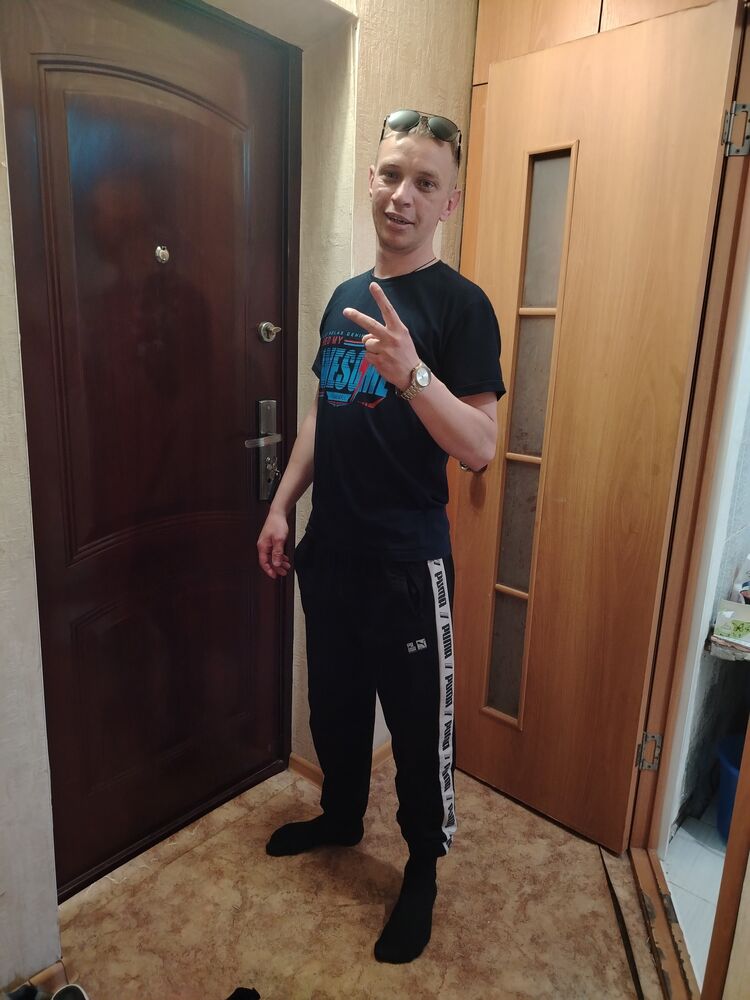  51977425  , 33 ,    