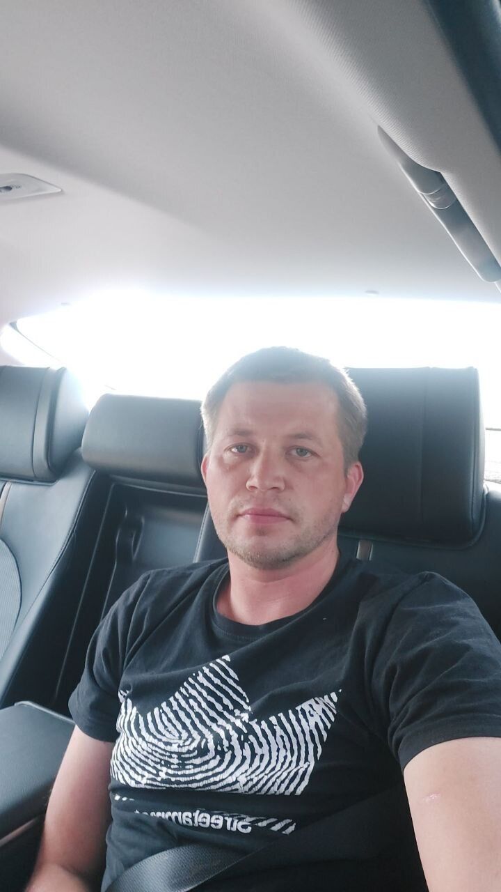  36502235  Vasiliy, 42 ,    