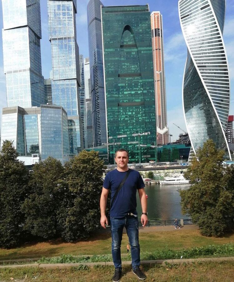  27667485  Artem, 38 ,    