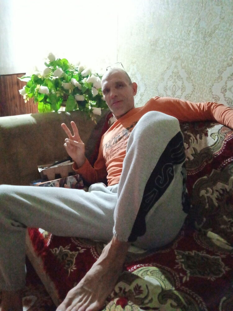  43240335  Jdan, 47 ,    