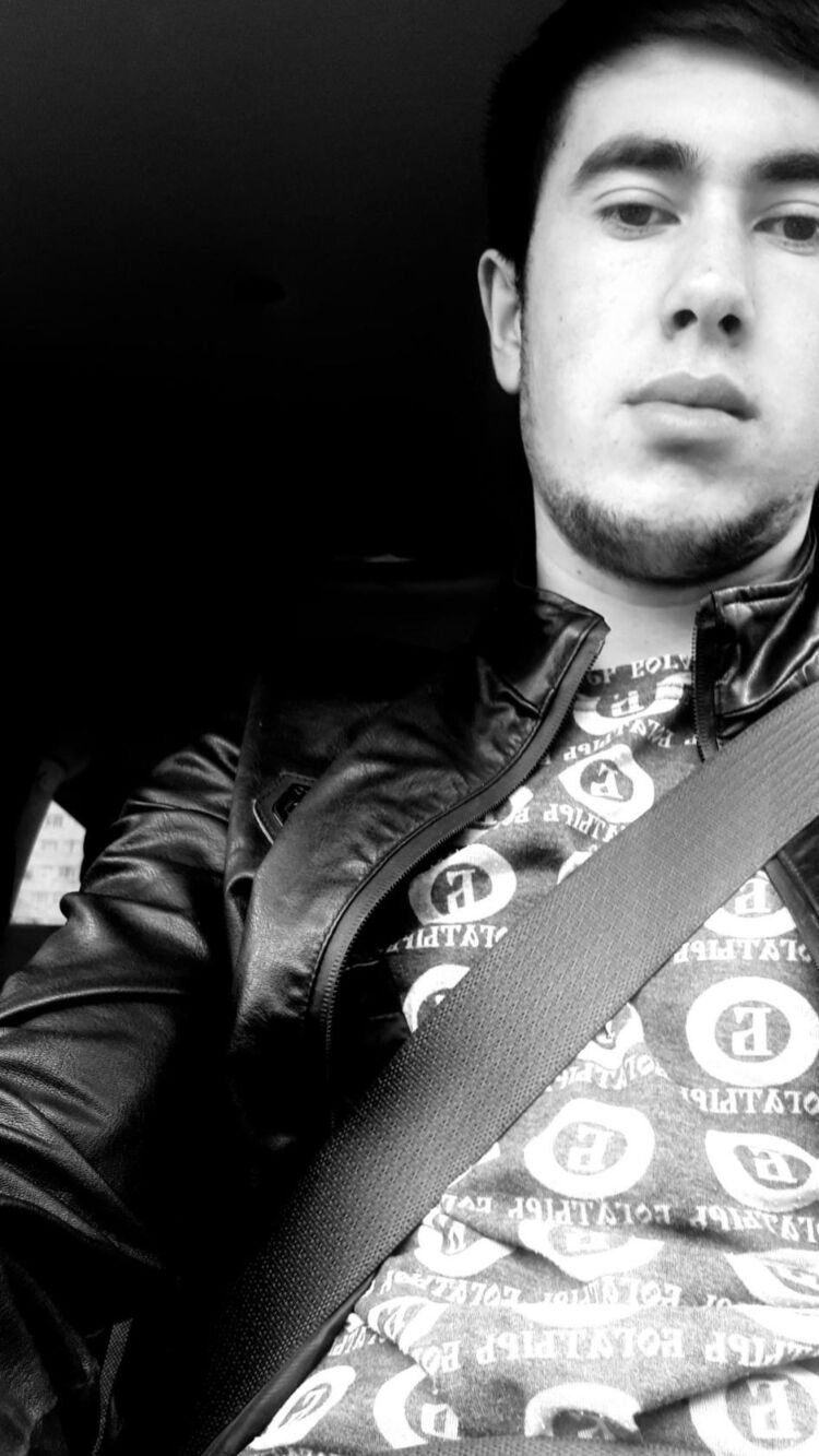  ,   Alex, 27 ,   ,   , c , 