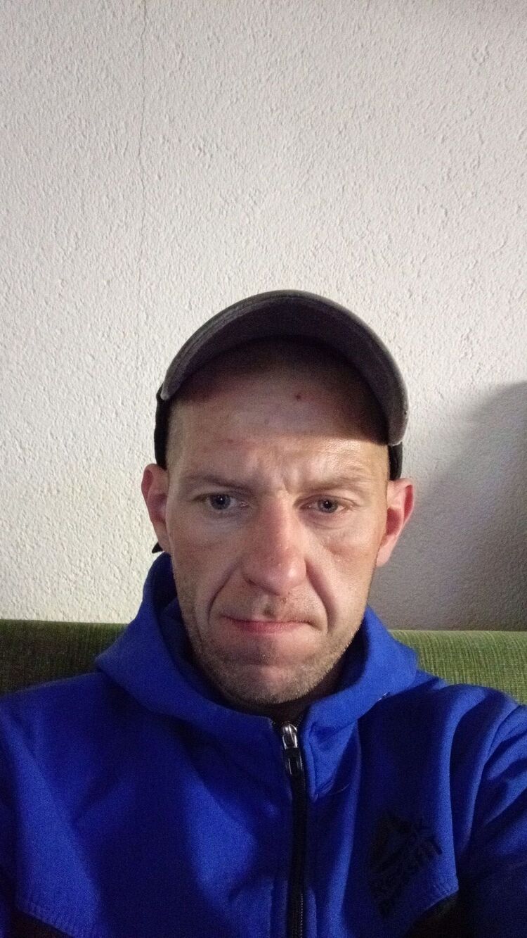  26911405  Nikolay, 40 ,    