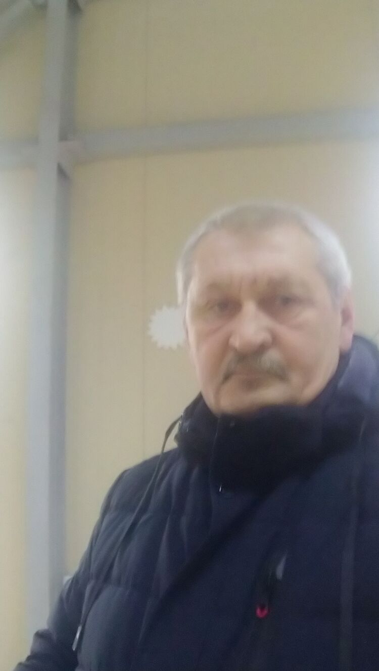  40195635  , 61 ,    