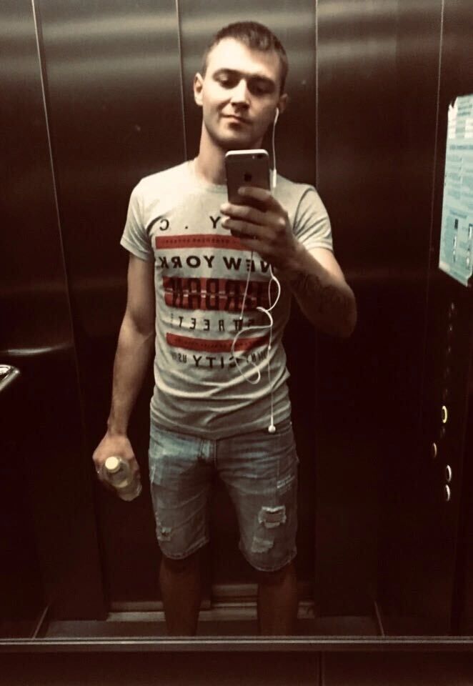  46904615  , 31 ,    