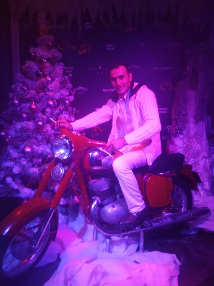  ,   Sargis, 39 ,   ,   , c , 