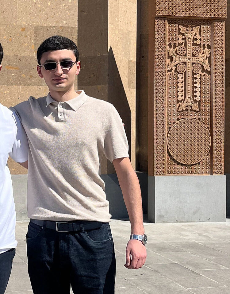 ���� 54976195 ����� Vahan, 25 ���, ���� ���������� � ����������