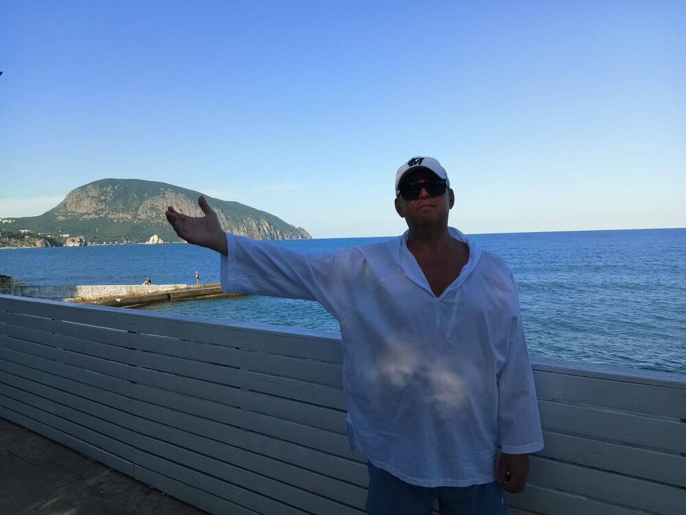  44104165  Oleg, 57 ,    