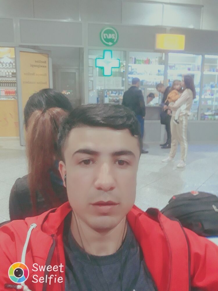  ,   Ali, 32 ,   ,   , c 