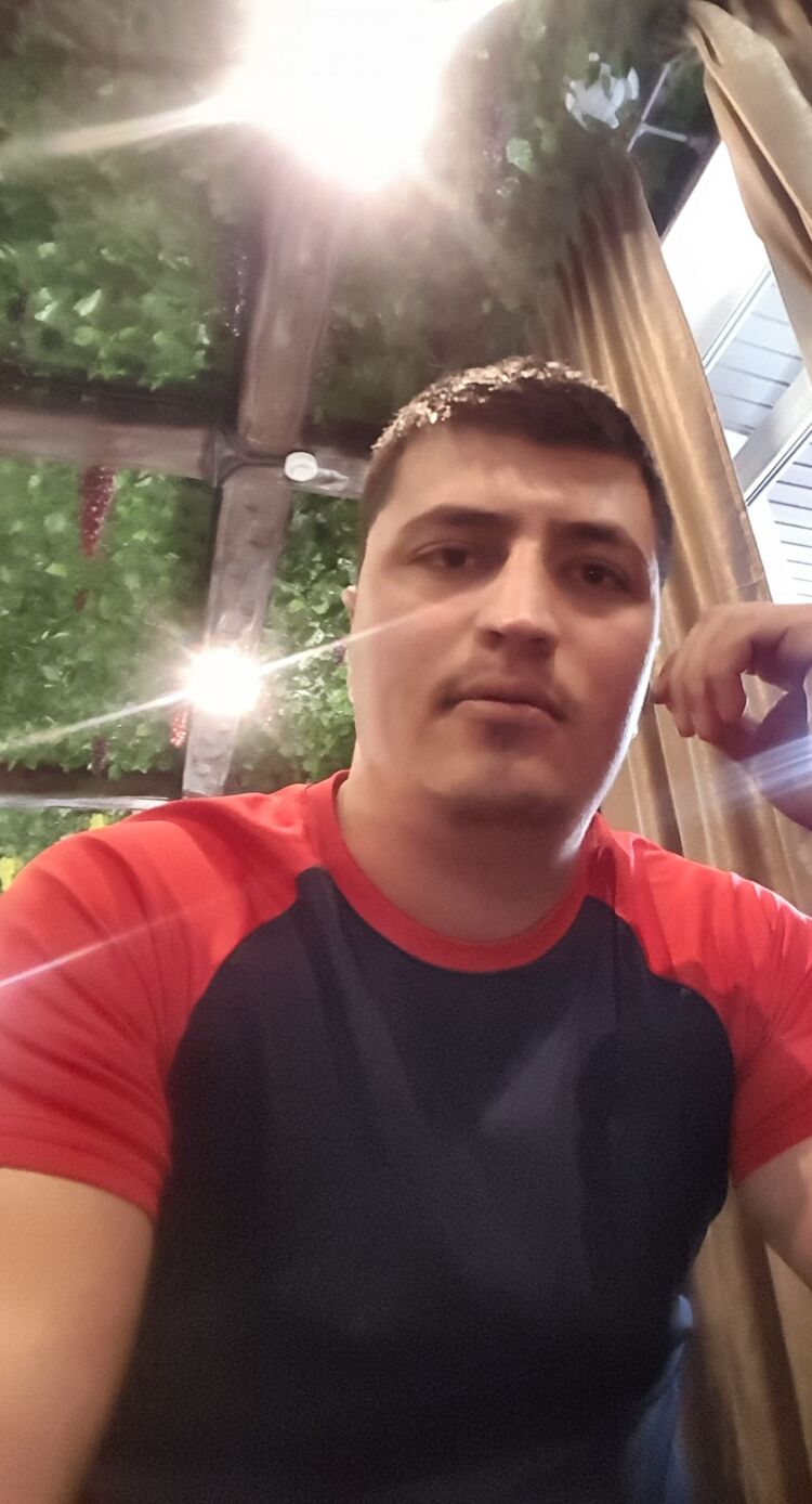   ,   Alli, 32 ,   ,   