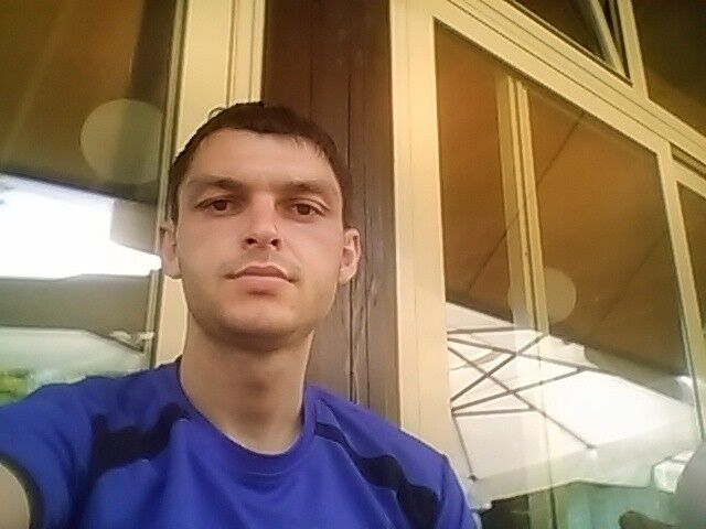  ,   Sergiu, 36 ,   