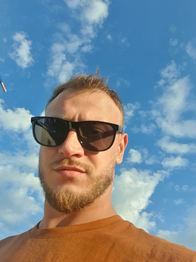  ,   Anatoly, 31 ,   ,   , 