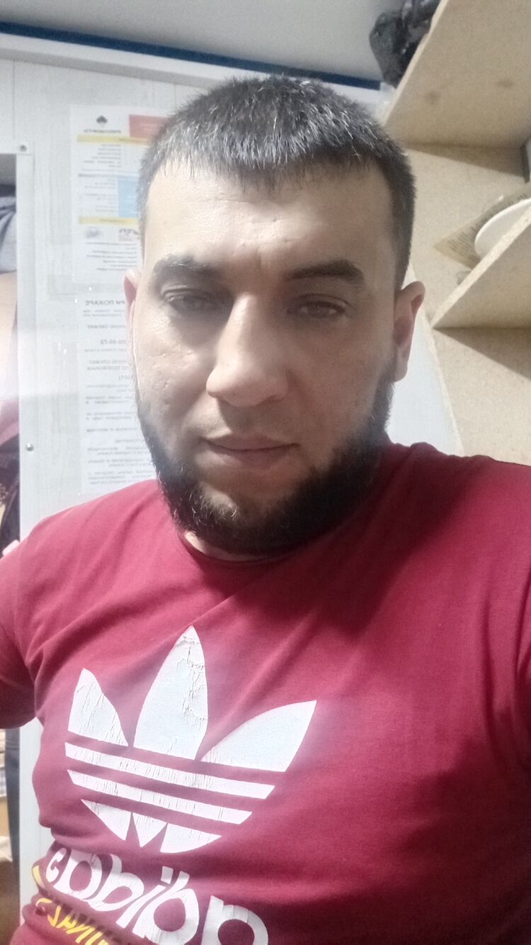  33218515  Baron, 39 ,    