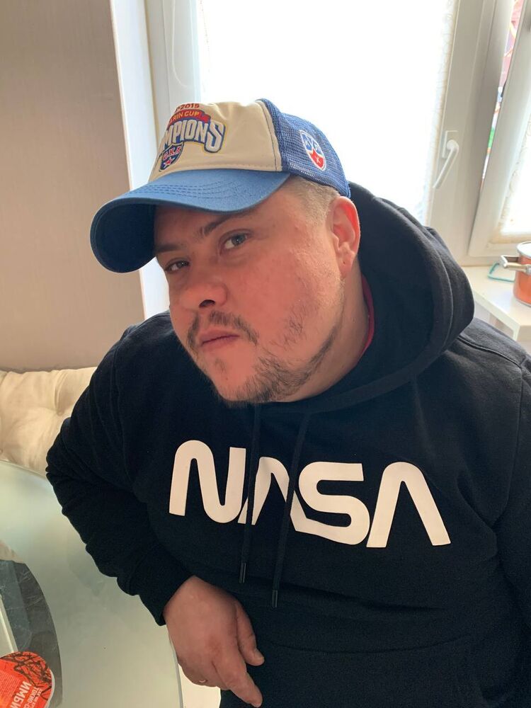  37141715  , 40 ,    -