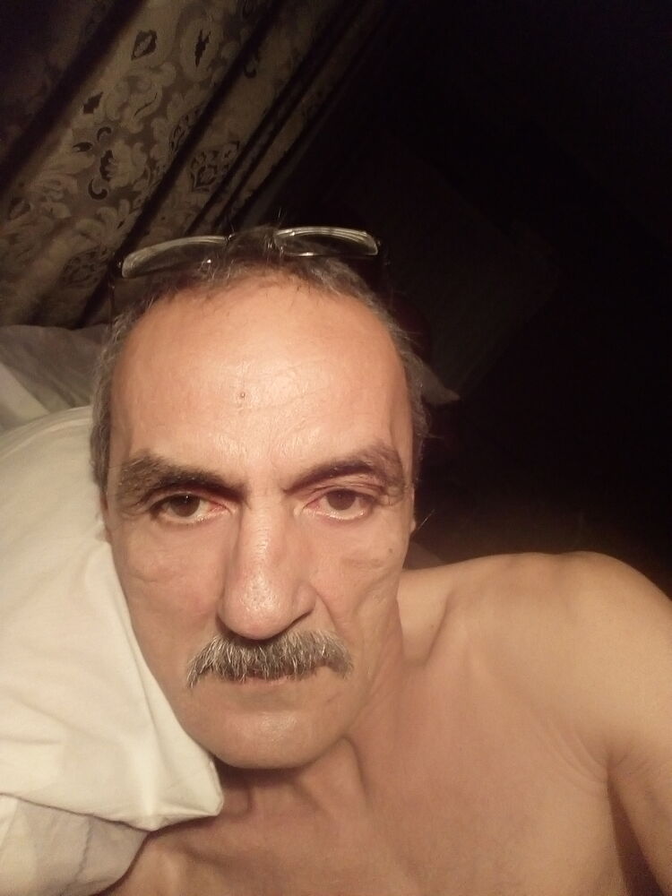  29707975  , 61 ,    