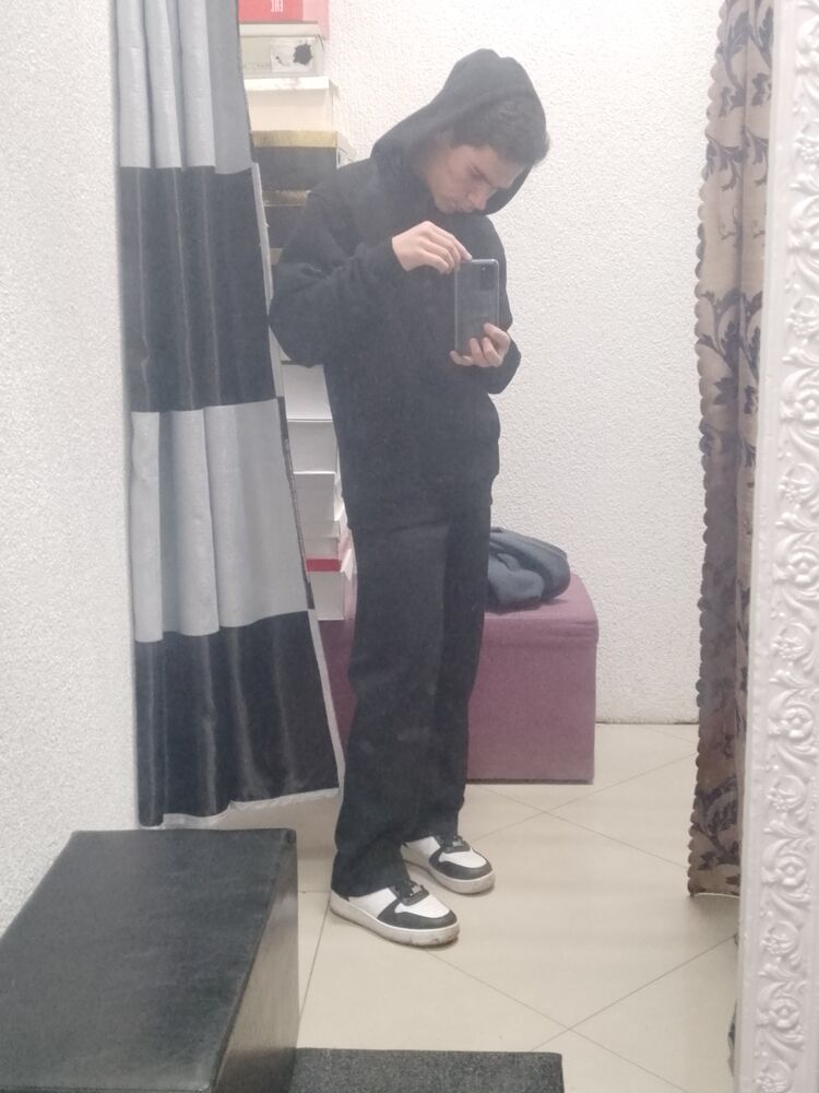  ,   Vanya, 23 ,   ,   , c 