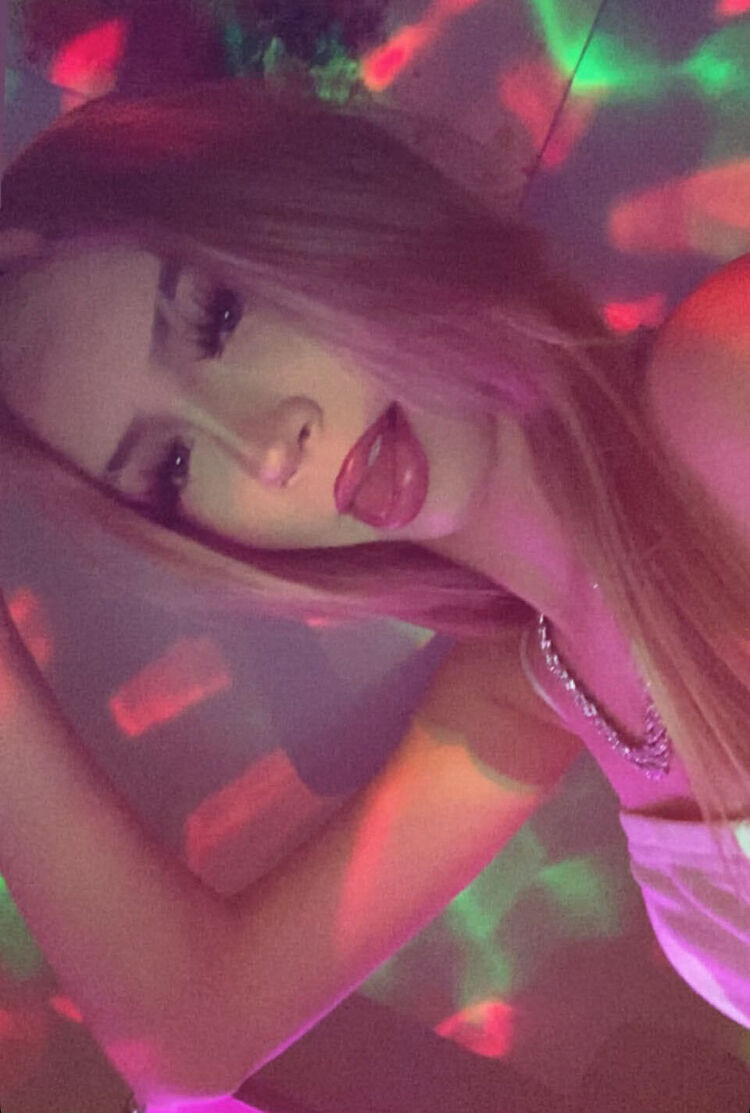  -,   , 21 ,     , c 