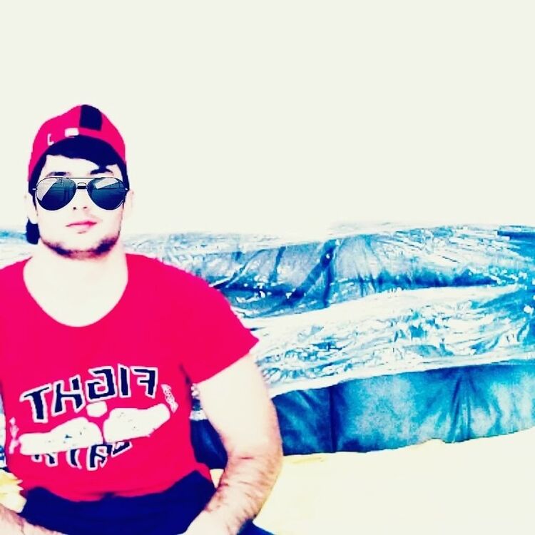  17246635  Behruz, 28 ,    