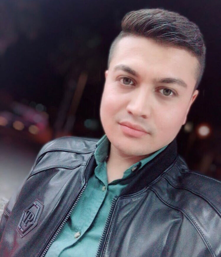  44642575  Emir, 31 ,    