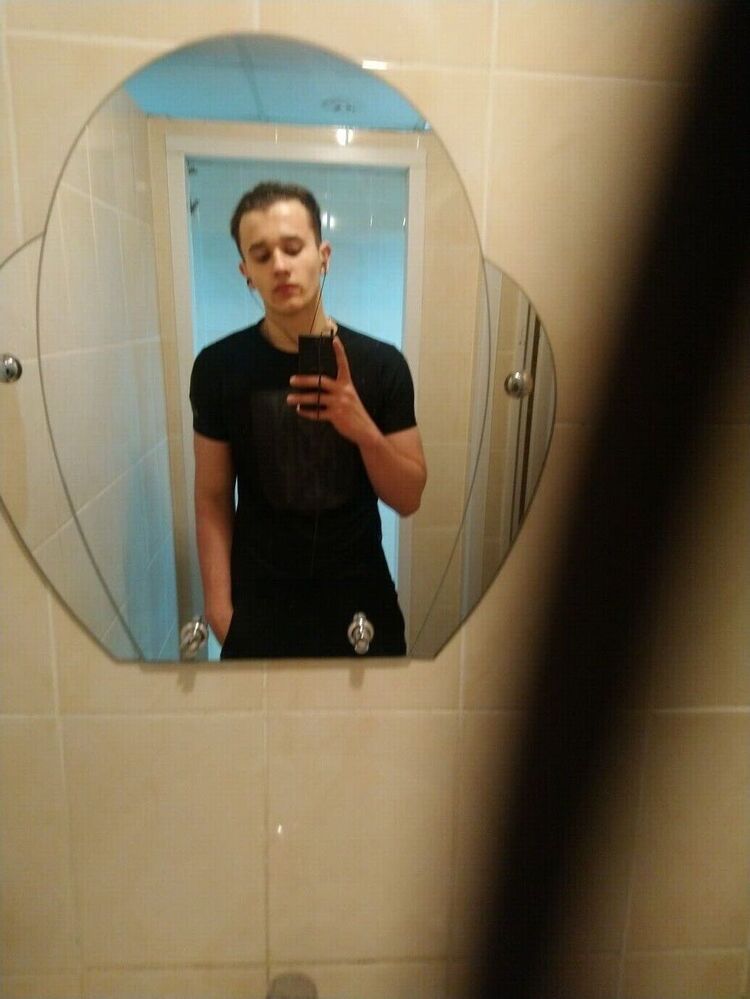  54317575  Ilya, 25 ,    