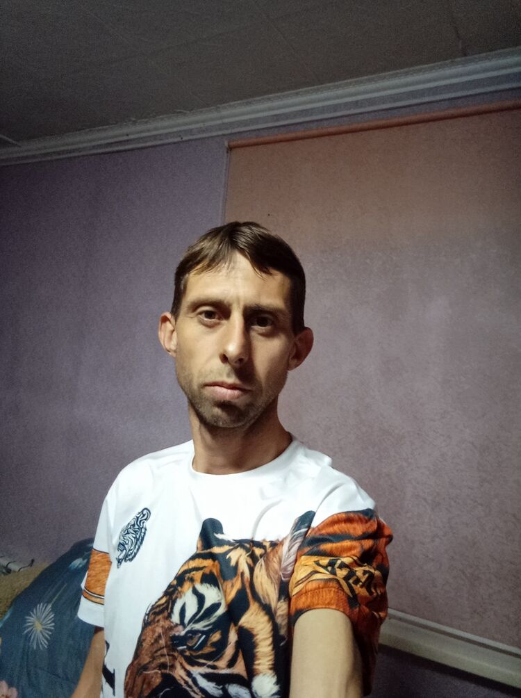  32379975  , 37 ,    
