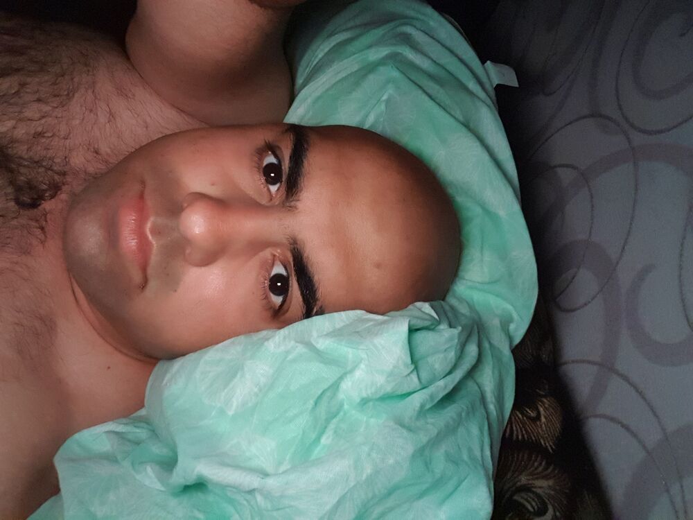  32287605  Aleksandar, 41 ,    