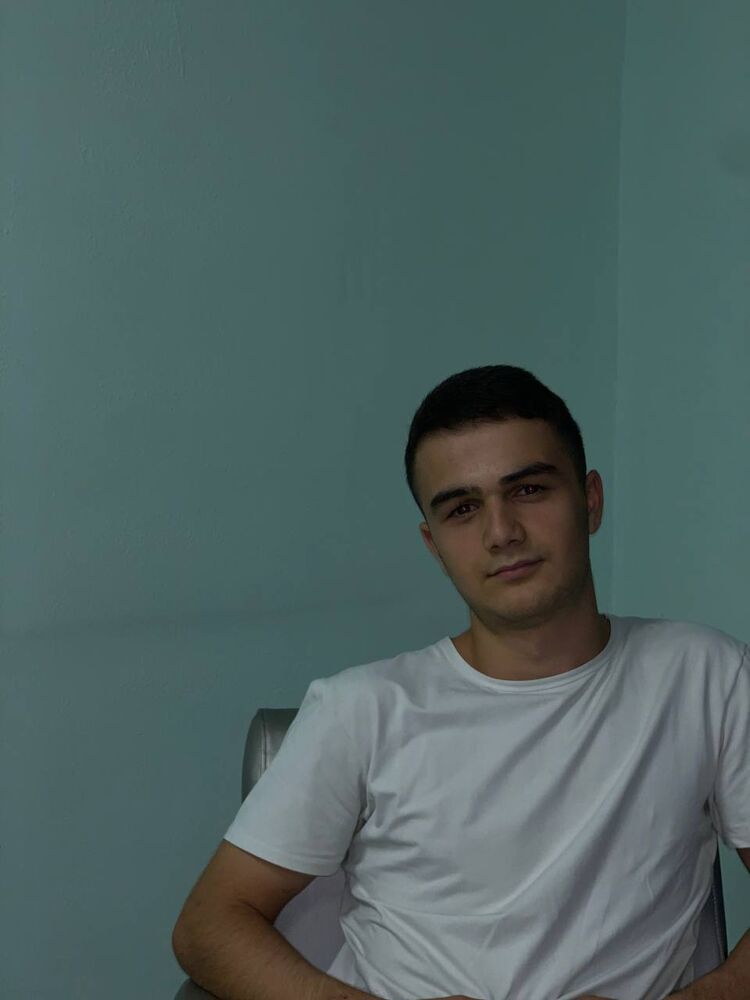  ,   Ruslan, 19 ,   ,   , 