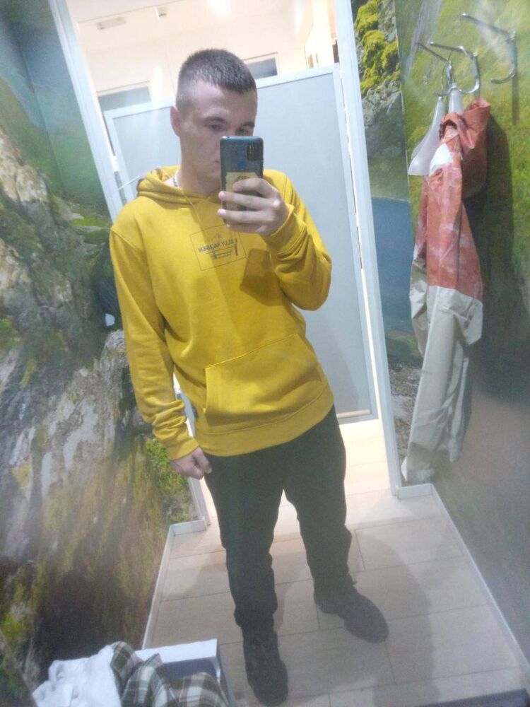  46527035  , 23 ,    