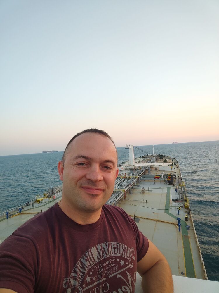  ,   Sergei, 42 ,   ,   , 