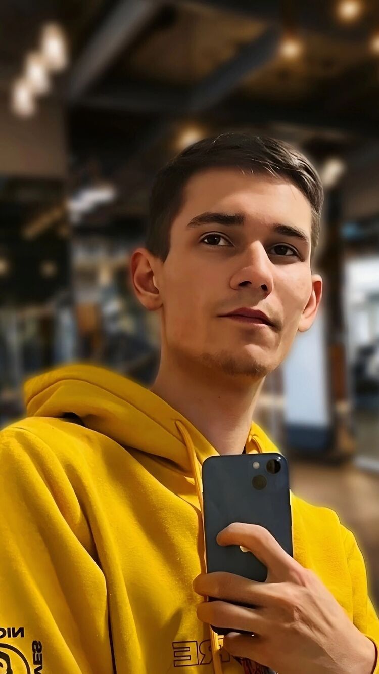  ,   Oleg, 24 ,  