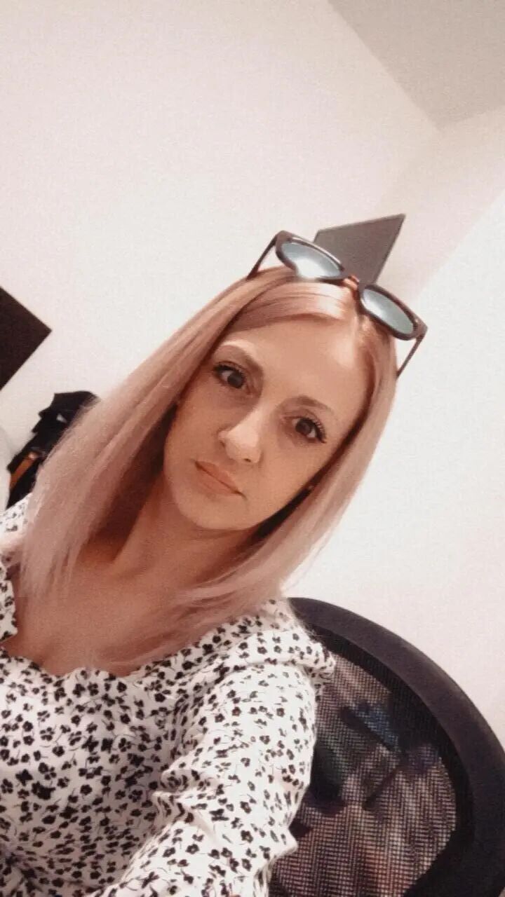  54143155  , 41 ,    Mlada Boleslav