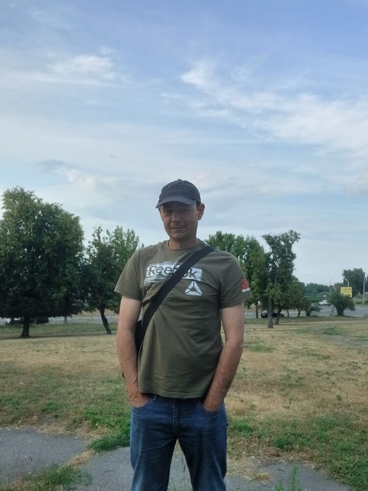  46036665  , 54 ,    