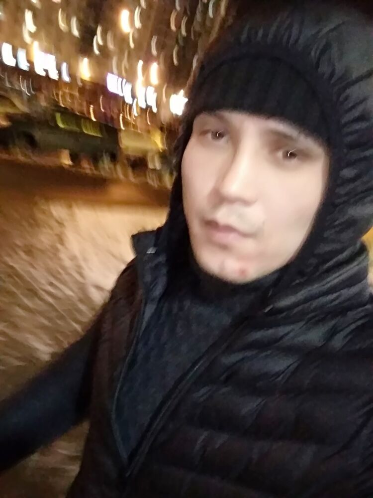  18404795  , 31 ,    -