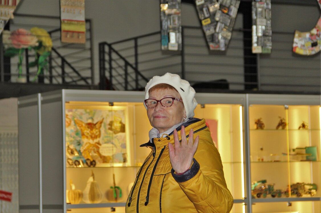  ,   Alevtina, 70 ,   ,   