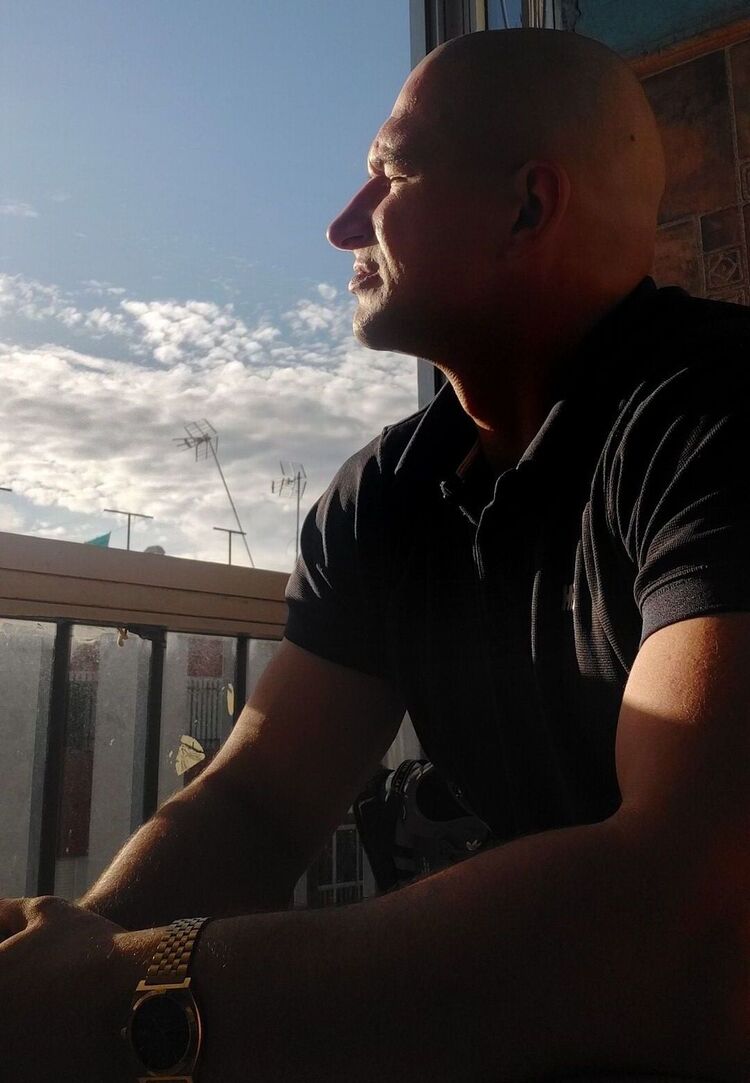  Brenes,   , 33 ,   ,   