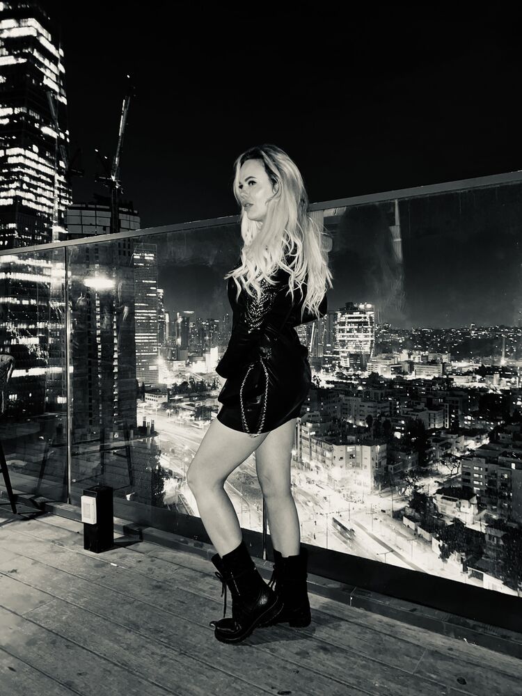  54298185  , 33 ,    Azor