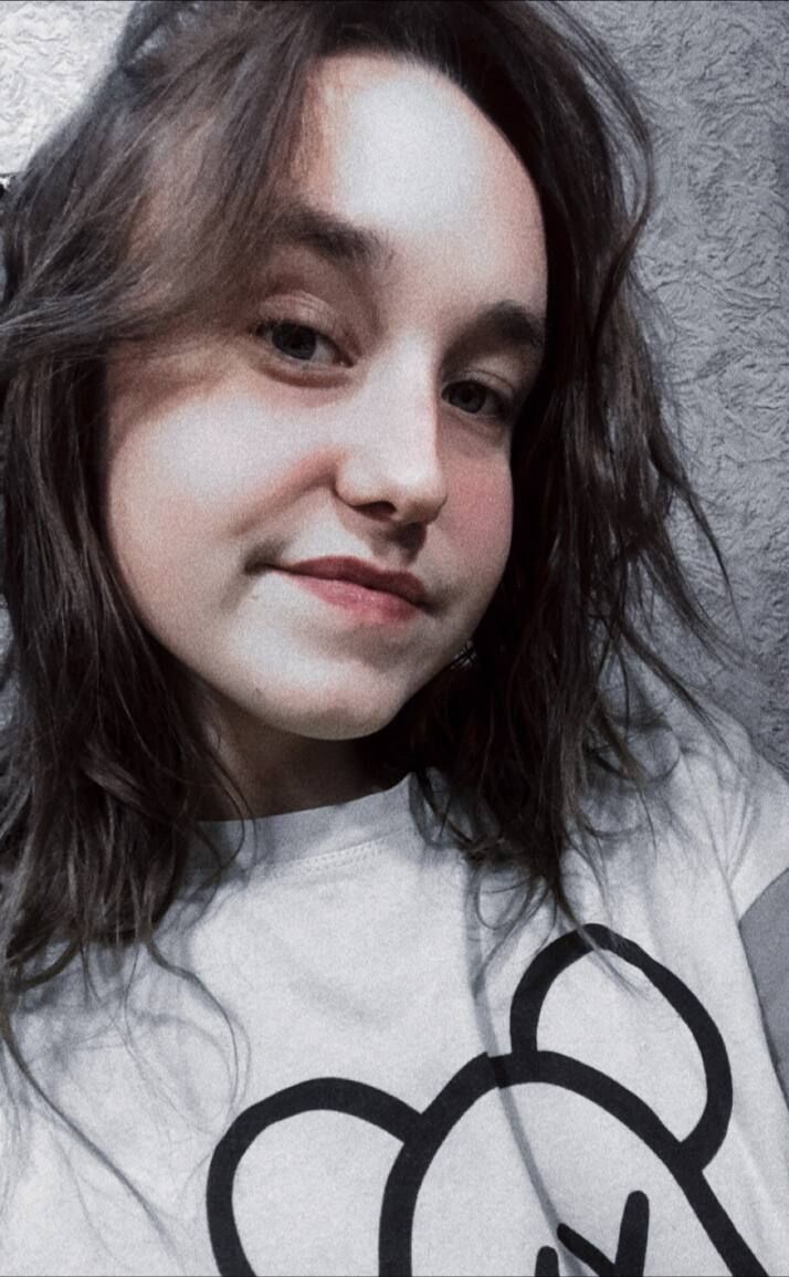  42910245  Yana, 22 ,    