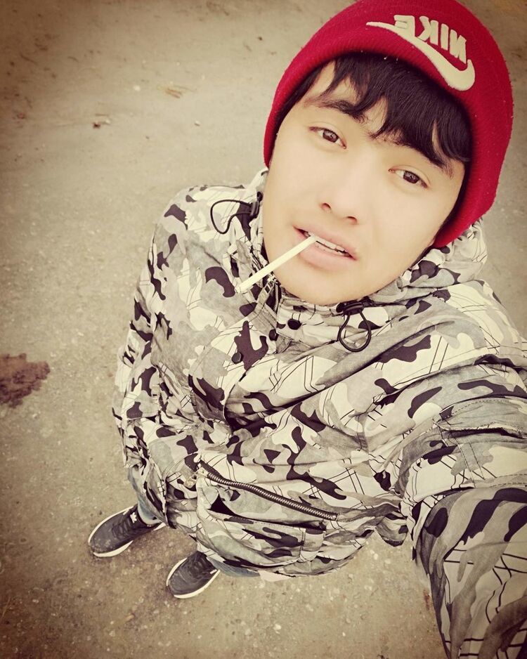  ,   Oybek, 27 ,   ,   , c 