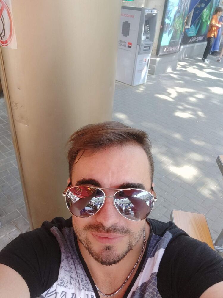  ,   Andrei, 37 ,   ,   , c 