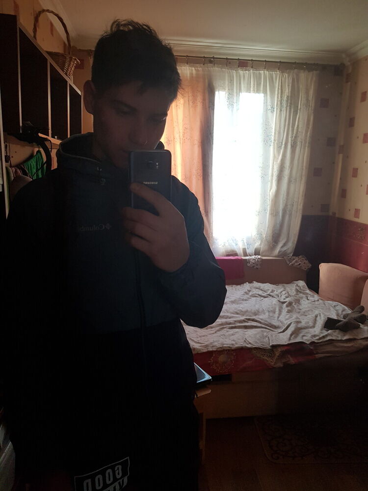  22167765  , 27 ,    