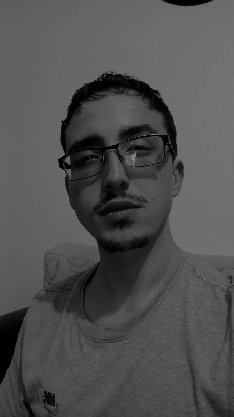 ���� 51862475 ����� Flo, 24 ����, ���� ���������� � Avrille