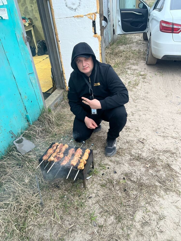  52771275  , 37 ,    