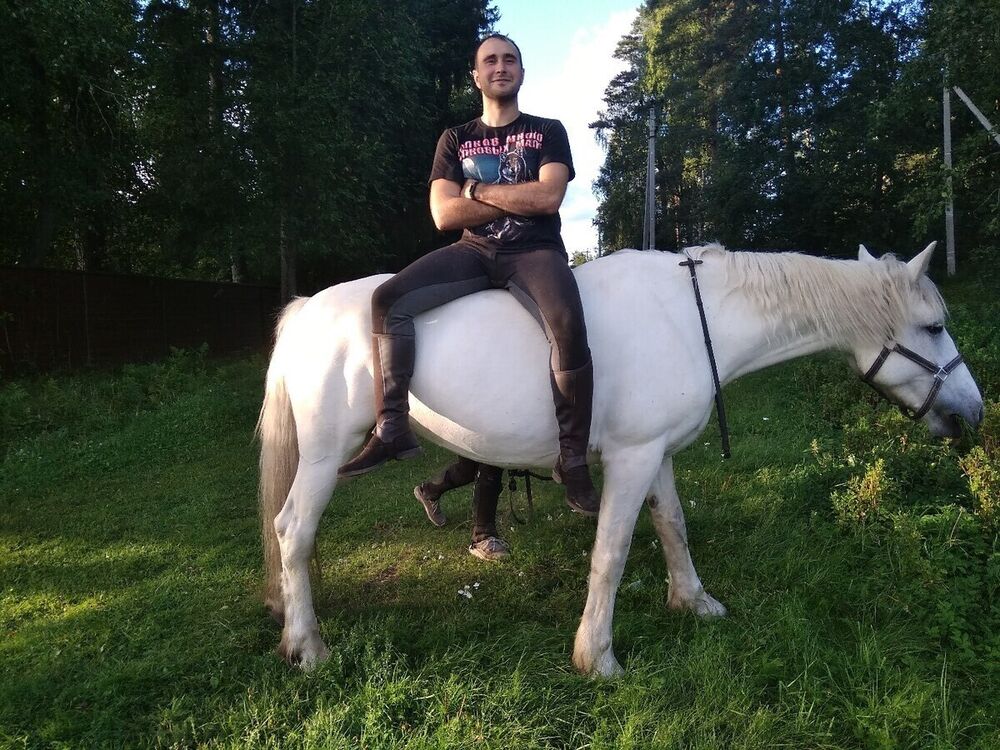  ,   Alexsis, 35 ,  